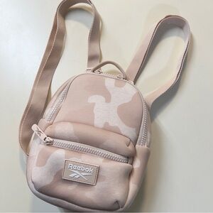 Reebok Nude Light Blush camouflage zipper lightweight small Backpack NWOT